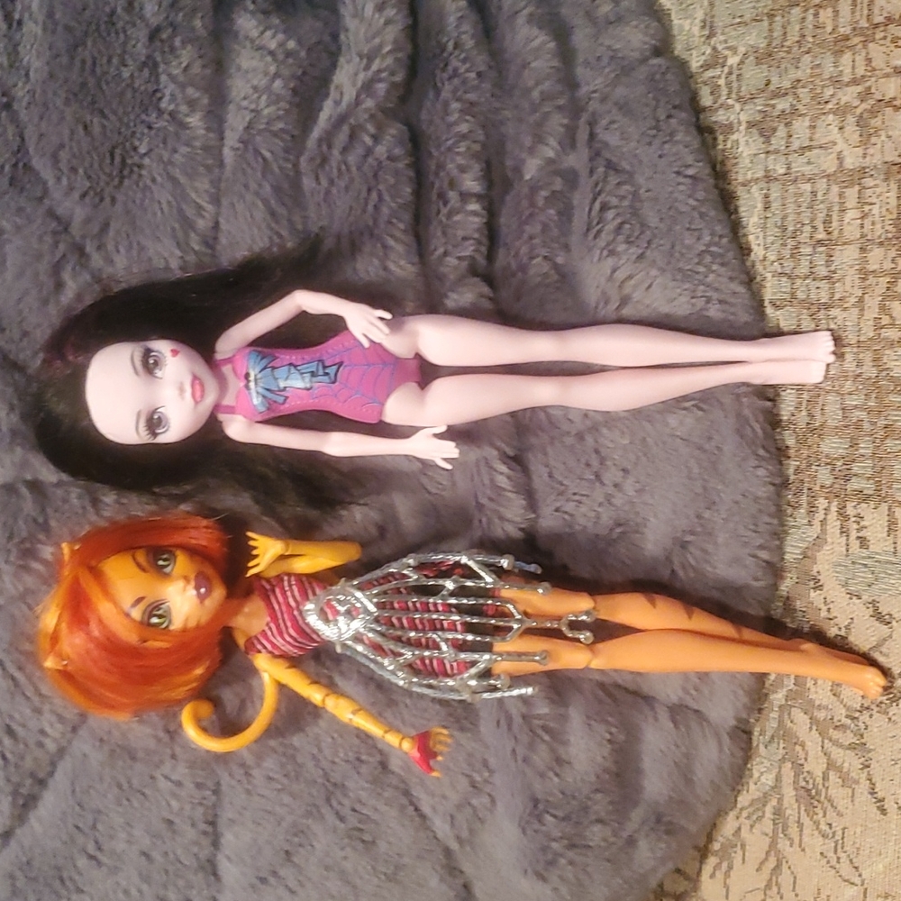 Monster high dolls